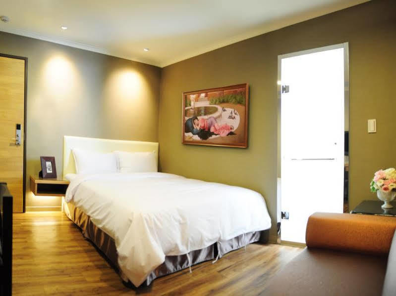 Garden Hotel Тайчжун Экстерьер фото